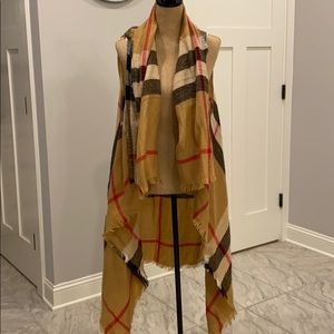 Plaid light weight sweater vest